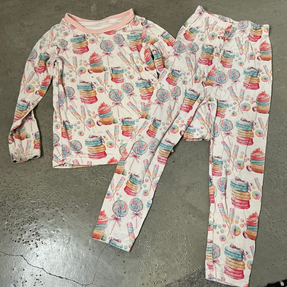 Bestaroo Bamboo Macaroon PJ Set